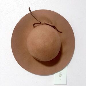 D&Y Tan Wide-Brim Felt Hat with Ribbon